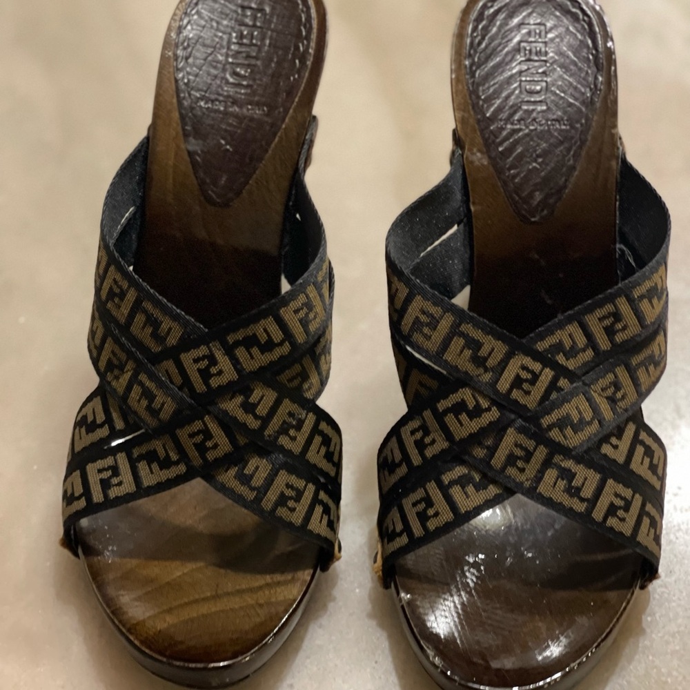 Sold- Fendi Black and Brown Logo Heels